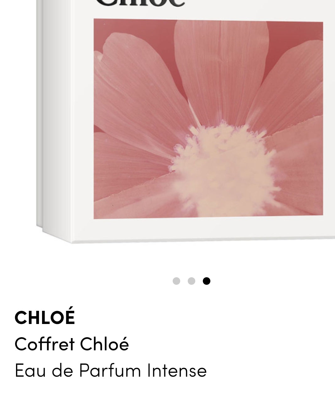 Découvrez la beauté florale du coffret cadeau Eau de Parfum pour femme Chloé.
L'Eau de Parfum Intense est un parfum pour femme addictif et floral qui s'ouvre sur des notes vibrantes de framboise juteuse, soulignant la sensualité de la rose sous-jacente.