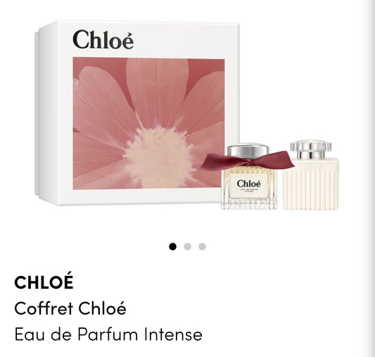 Découvrez la beauté florale du coffret cadeau Eau de Parfum pour femme Chloé.

L'Eau de Parfum Intense est un parfum pour femme addictif et floral qui s'ouvre sur des notes vibrantes de framboise juteuse, soulignant la sensualité de la rose sous-jacente.
